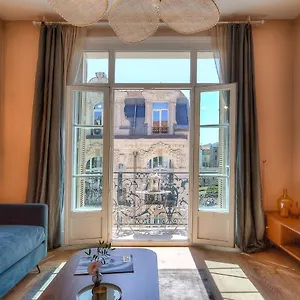 https://residence-lamartine.fr-provencehotel.com