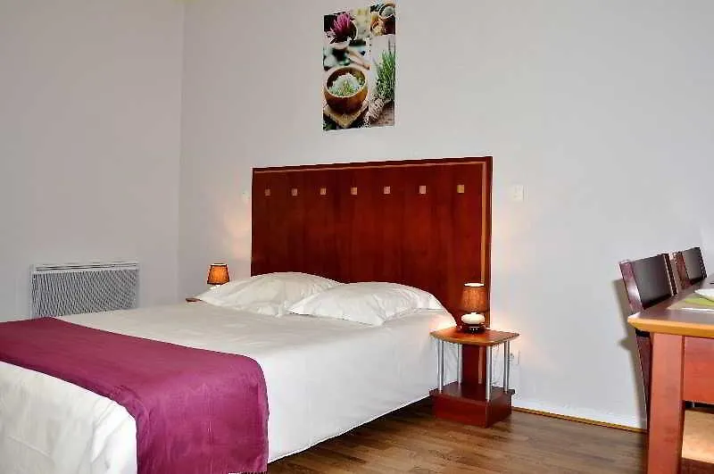 *** Hotel Zenitude Hôtel-Résidences La Versoix Divonne-les-Bains Francia